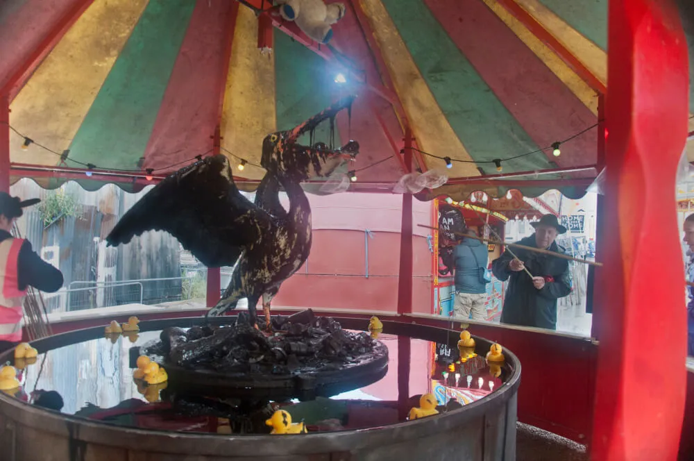 dismaland banksy